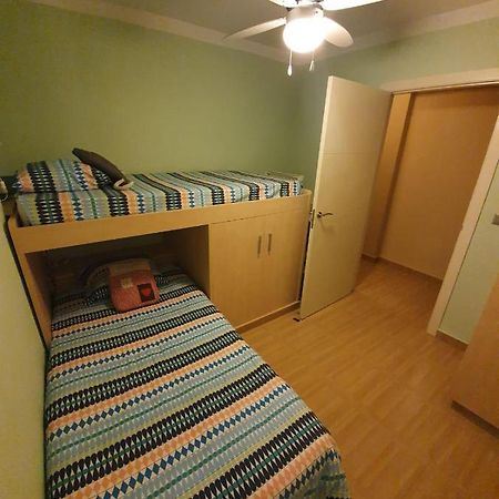 Room In Benidorm Downtown En Piso Compartido Alicante Exterior foto